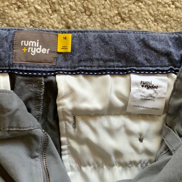 Boys gray size 14 pounds - Picture 2 of 3